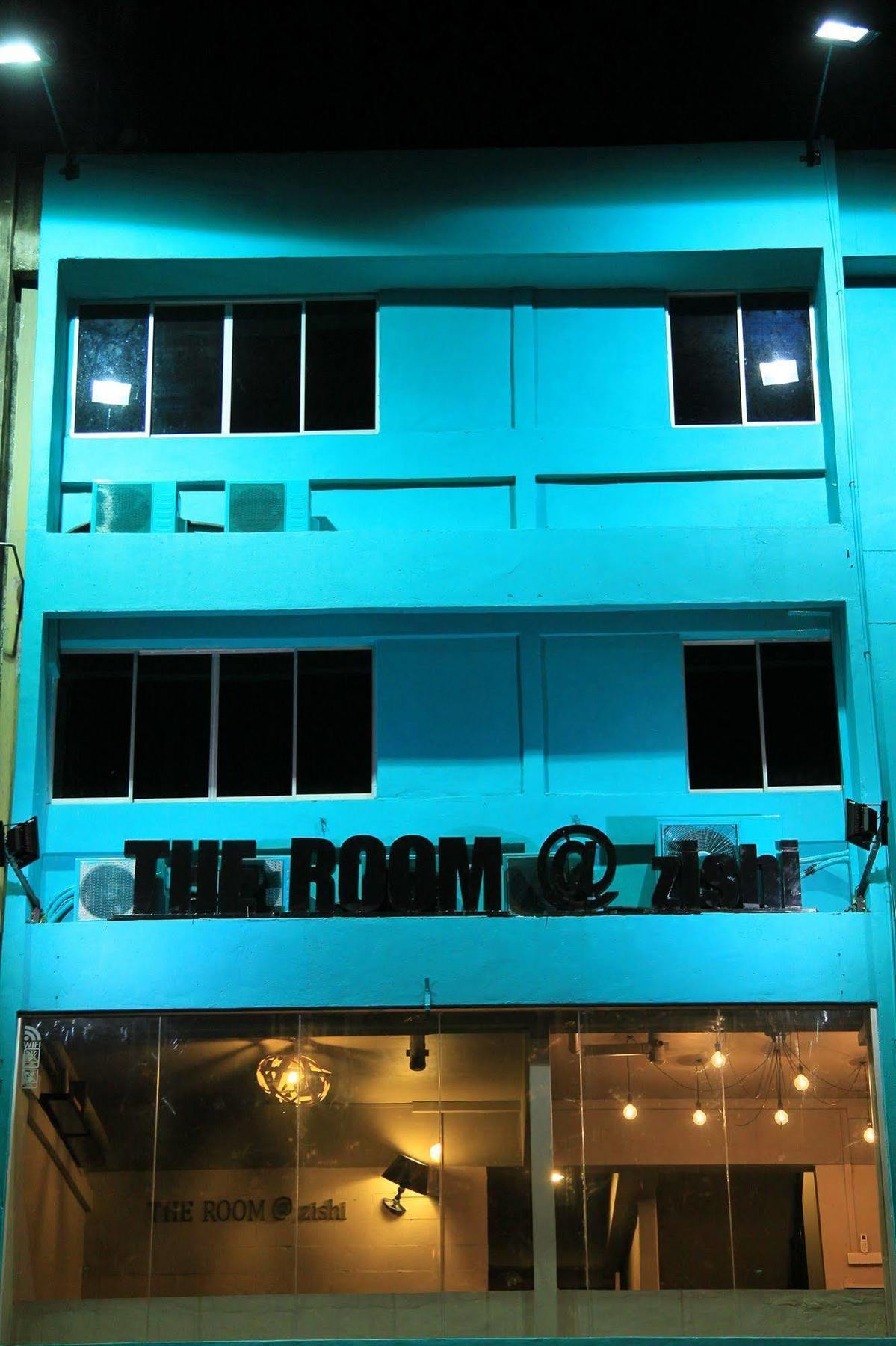 The Room @ Zishi Kota Bharu Exterior foto