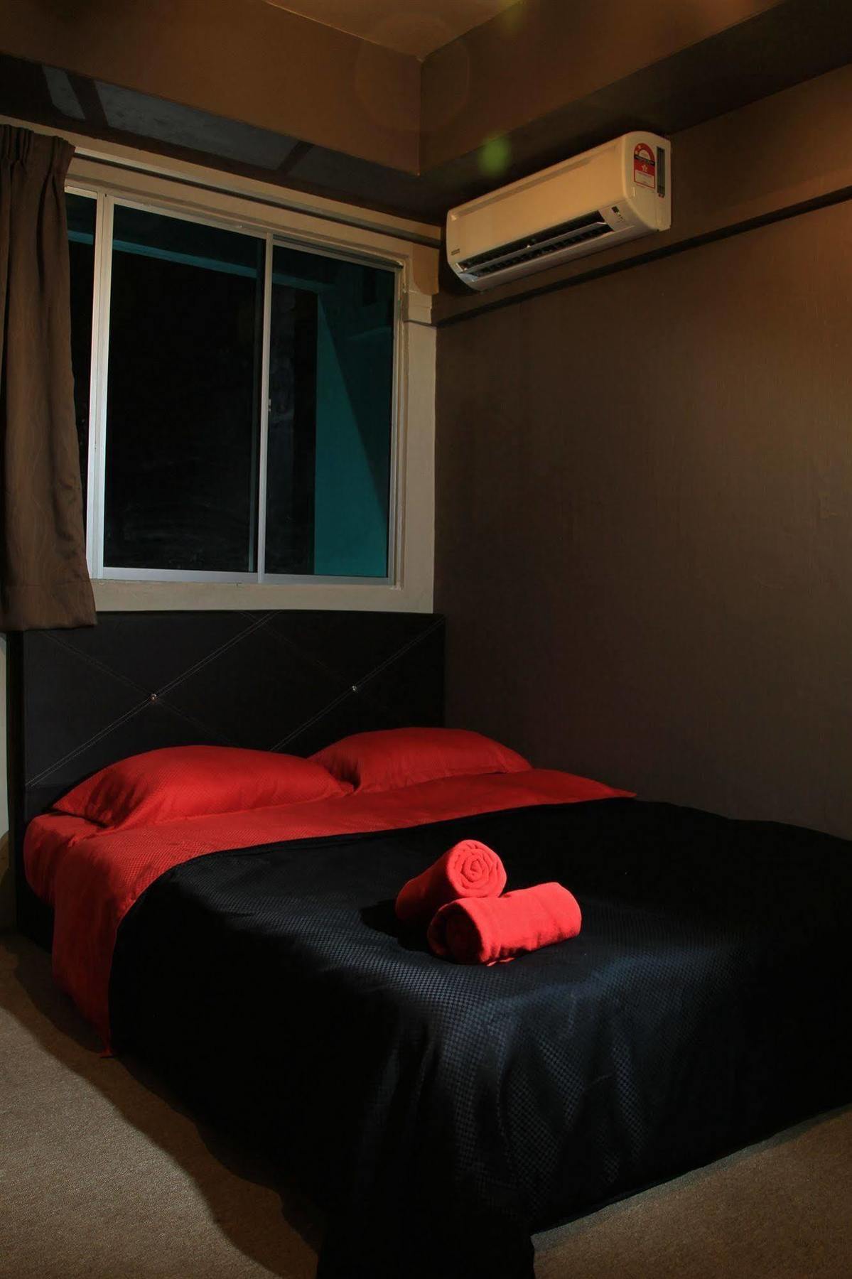 The Room @ Zishi Kota Bharu Exterior foto